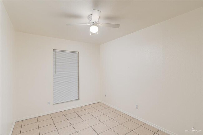 Building Photo - 14 S Cynthia St