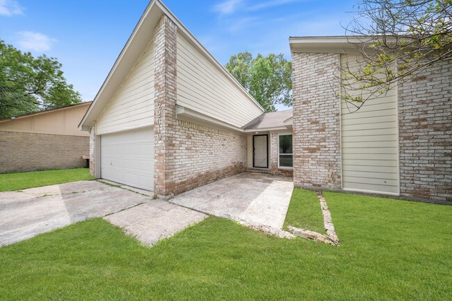 Building Photo - 22619 Pine Mist Ln