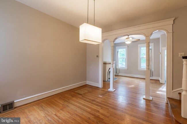 Building Photo - 1221 Marlborough St