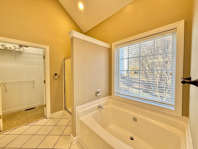 Building Photo - Charming 3BD, 2BA Ranch Style Holly Springs Home with Fenced Yard in an HOA Community with Amenities