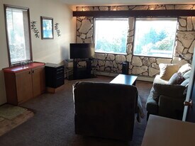 Building Photo - 1522 Mission Rd