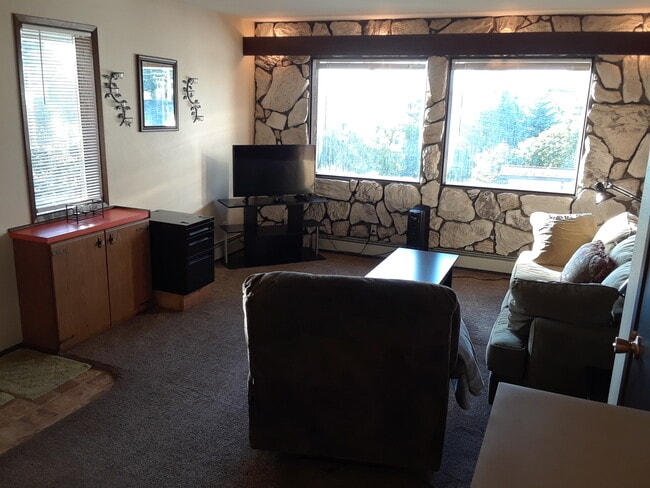 Building Photo - 1522 Mission Rd