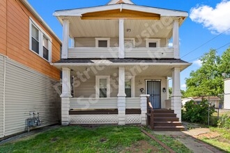 Building Photo - 8302 Sowinski Ave