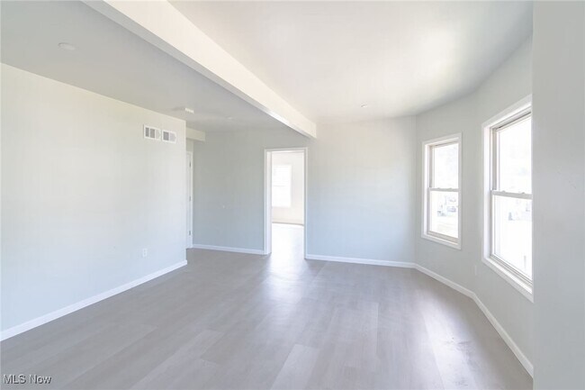 Building Photo - 11001 Ashbury Ave