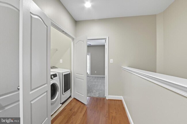 Building Photo - 10228 Nuthatch Dr