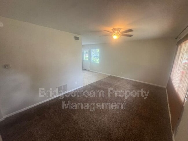 Building Photo - 1587 Garwood Dr