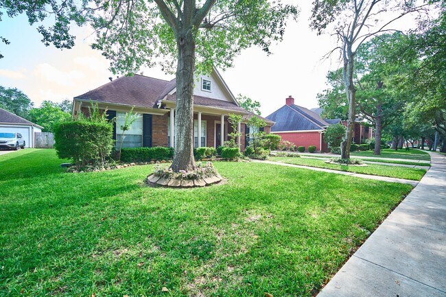 Building Photo - 5022 Moss Run Dr