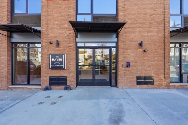 Building Photo - 337 Johnston Ave