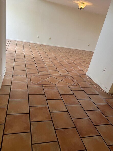 Building Photo - 202 NE 211th Ter