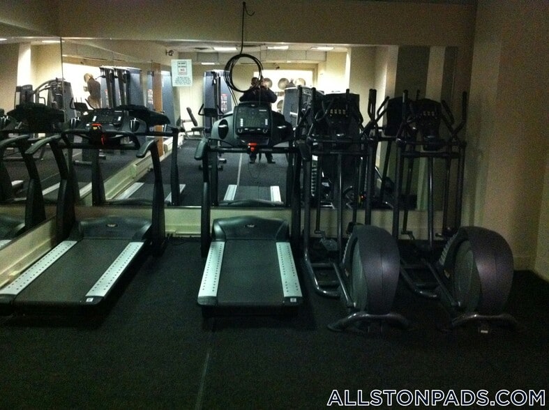 Building Photo - 1110 Commonwealth Ave