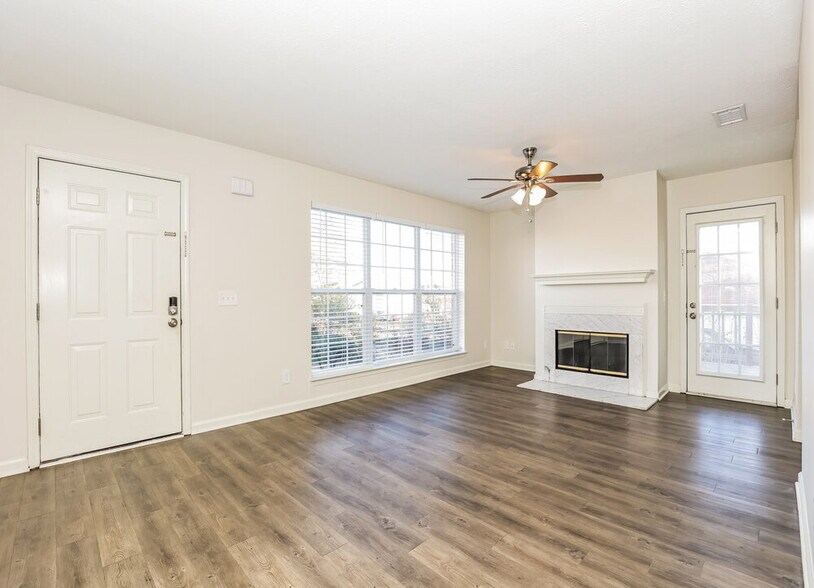 Building Photo - 838 Carmen Way