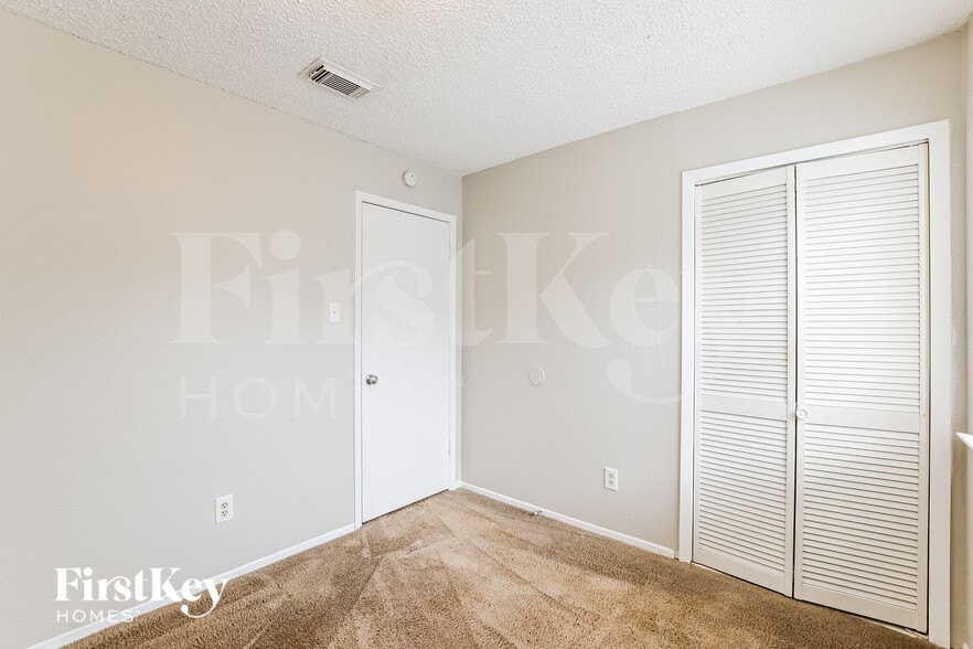 Building Photo - 6356 Porterway Dr