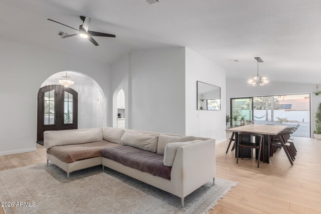 Building Photo - 4039 E Morrow Dr