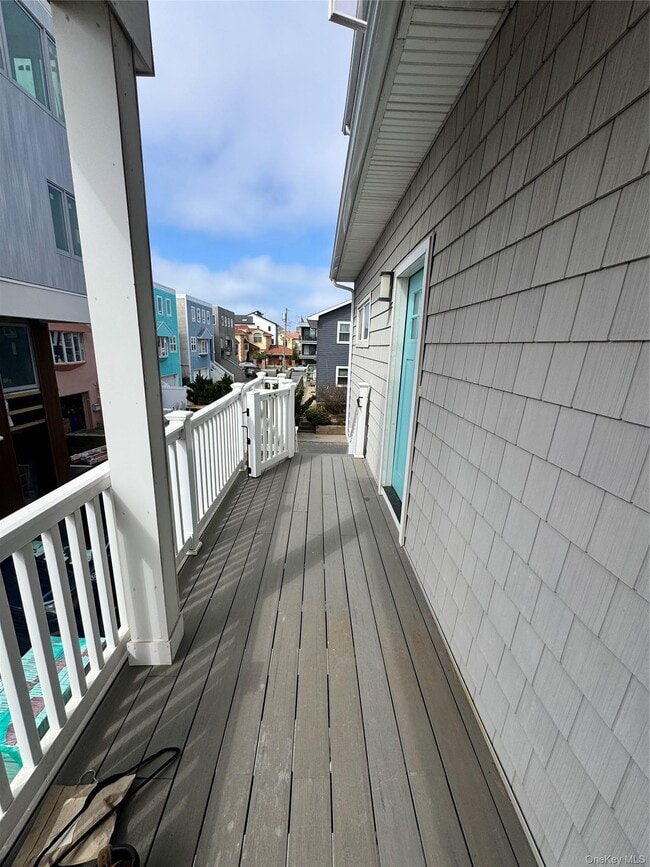 Building Photo - 16 Florida St