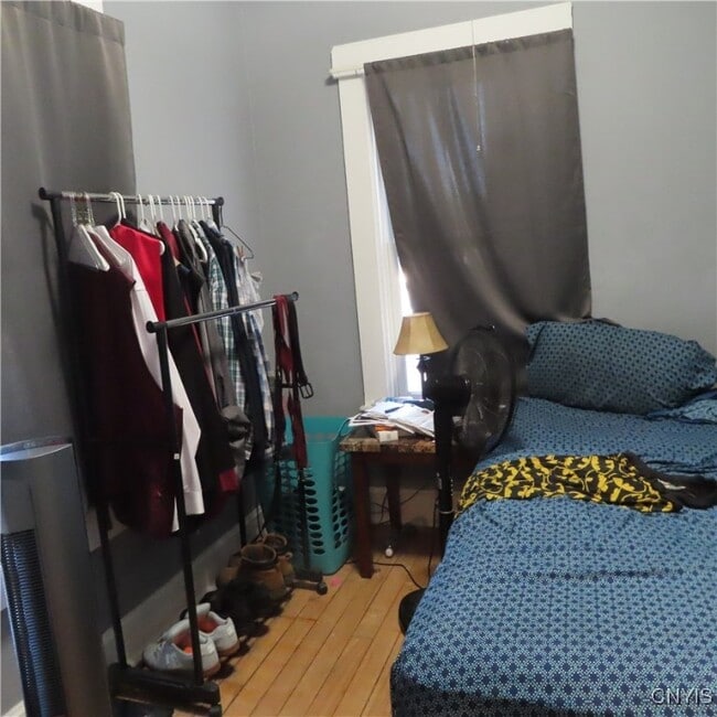 Building Photo - 540 Teall Ave