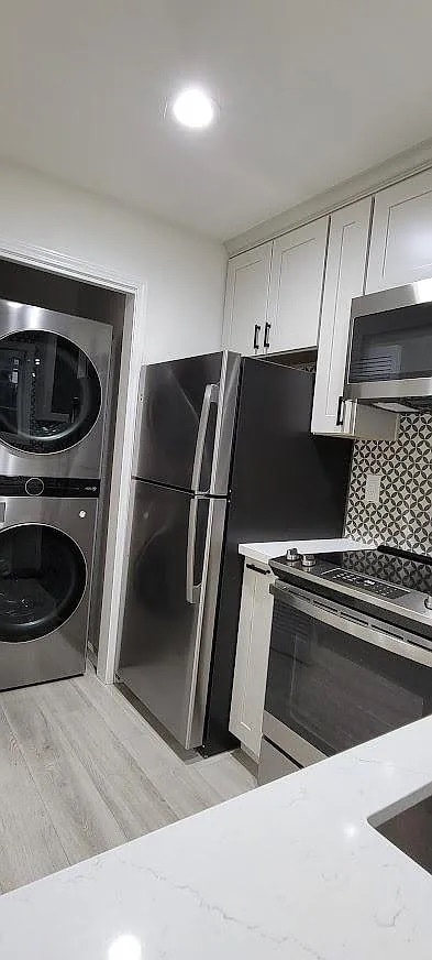 Kitchen appliances/washer and dryer - 438 Minor Ave