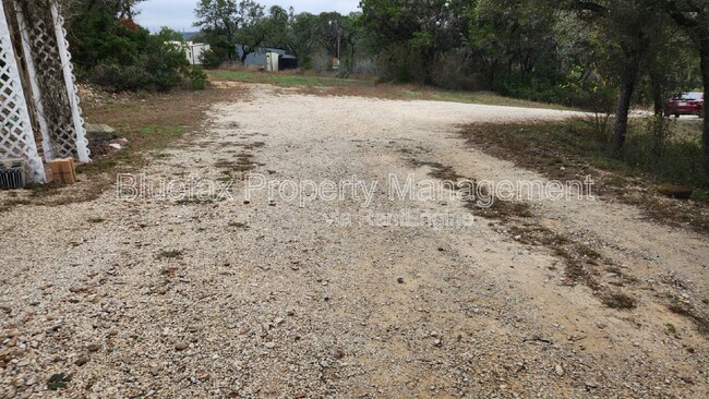 Building Photo - 18589 Bandera Rd