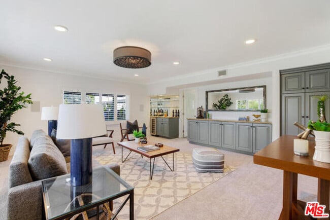 Building Photo - 1068 Casiano Rd