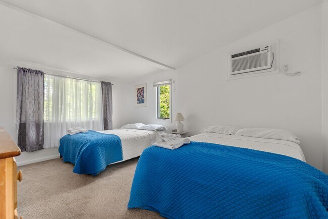 Building Photo - 26 Salt Island Rd