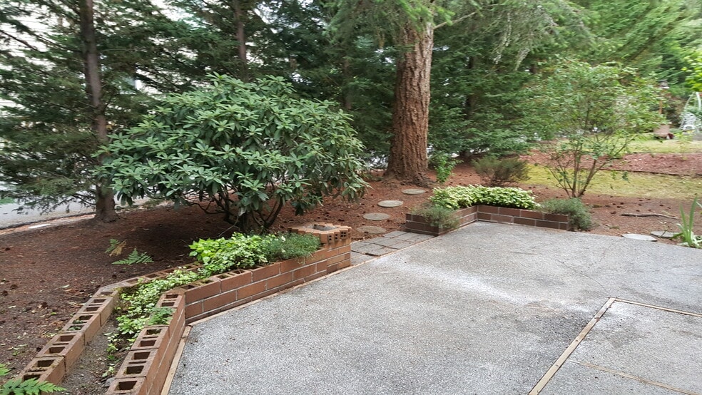 Building Photo - 1461 Rainier Court