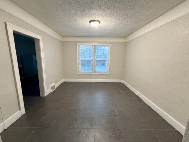 Building Photo - 3 bedroom 1 bath for lease- Section 8 ready call 313-429-3244 KPM Detroit