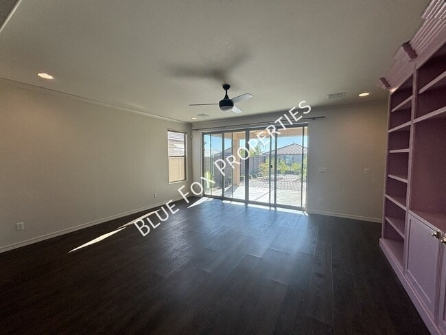 Building Photo - 8454 N Lone Ranger Rd