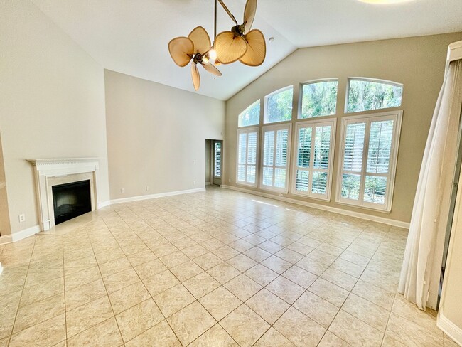 Building Photo - 614 Santa Maria Dr
