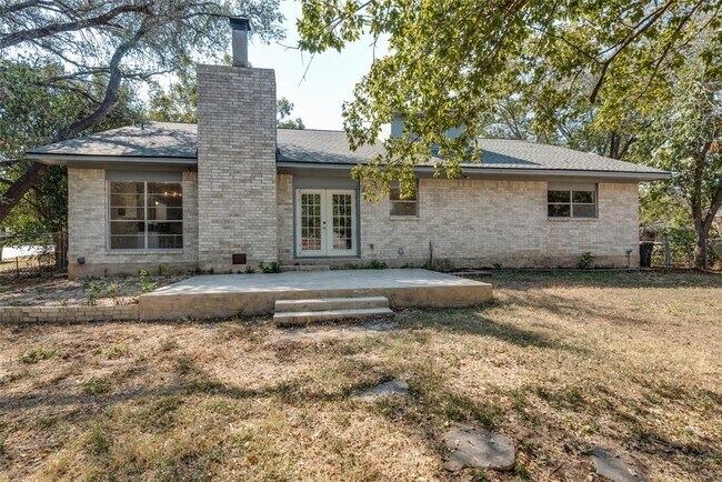 Building Photo - 116 Ridge Oak Dr