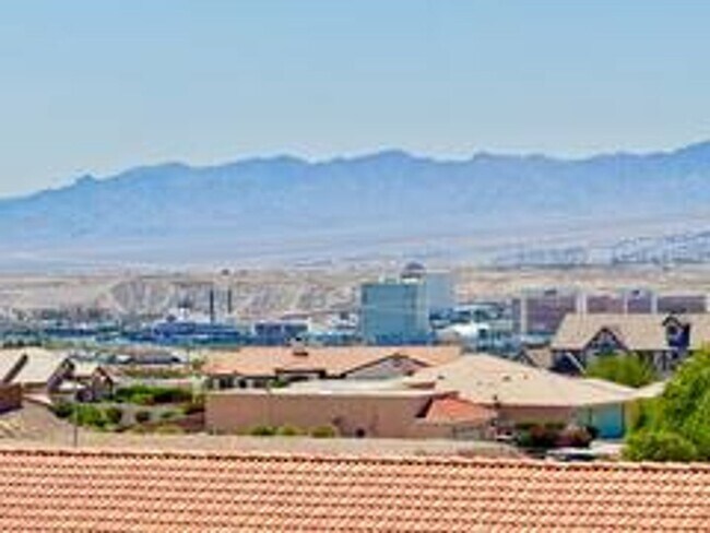 Building Photo - Perfect Vacation Getaway