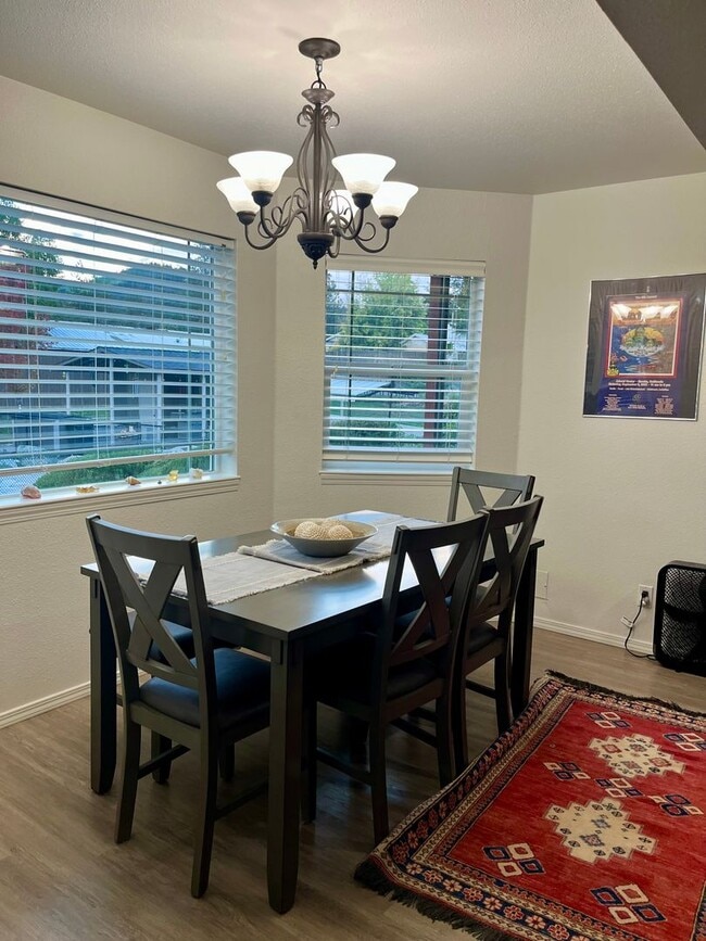 Building Photo - Short Term Rental available, Fully Furnished , 1 Bedroom, 1 Bath in Private Setting