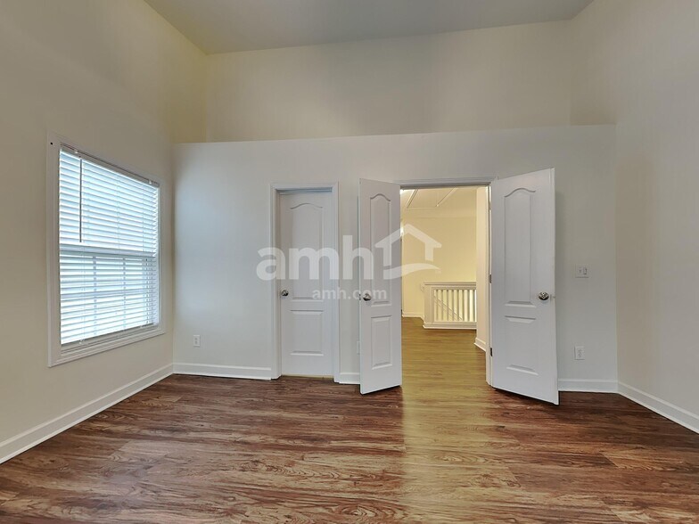 Building Photo - 1630 Brownairs Ln