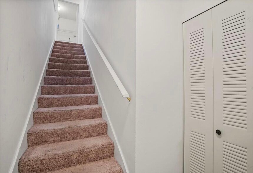 Building Photo - 5468 E Michigan St