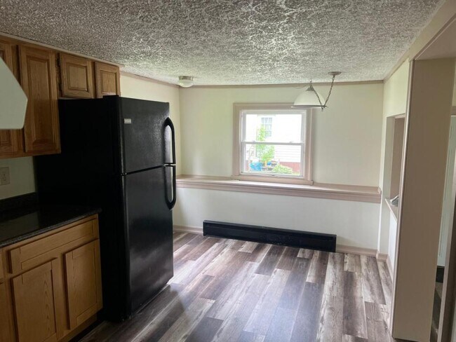 Building Photo - 9094 Willow Grove Terrace