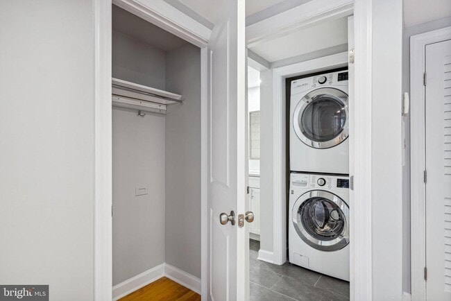 Building Photo - 110 Cameron St