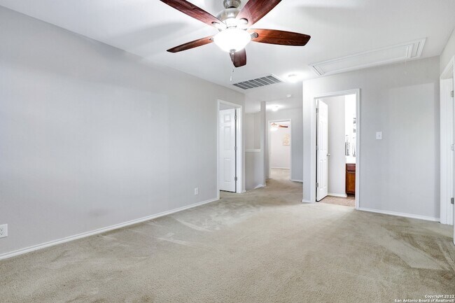 Building Photo - 547 Red Quill Nest