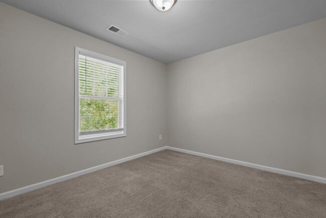 Building Photo - 205 Abercorn Wy