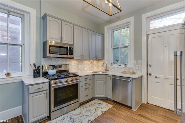 Building Photo - 632 Redgate Ave