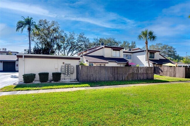 Building Photo - 2095 Sunset Point Rd