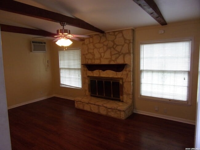 Building Photo - 215 Danville