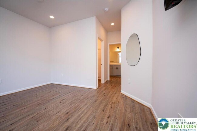 Building Photo - 803 Atlantic St