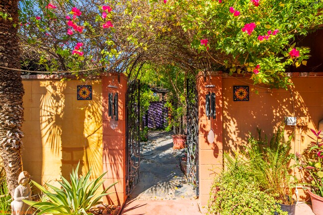 Building Photo - 14 Gary Cir