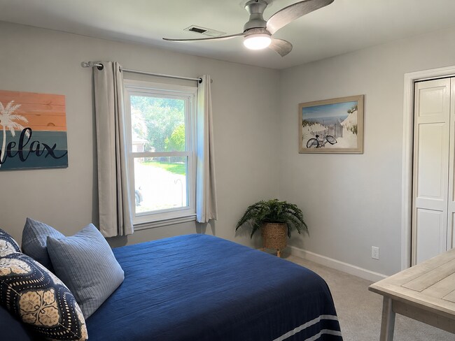 Building Photo - 3 Bedroom 2 Bath Furnished House in Harborgate Shores - Mt Pleasant