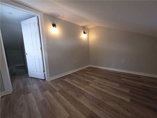 Building Photo - 6360 Ontario Center Rd