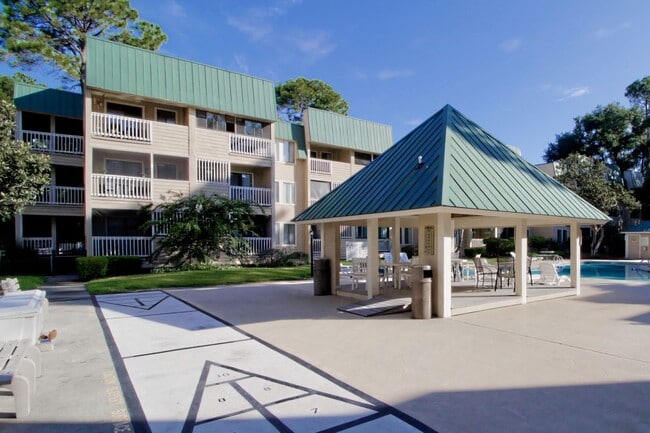 Building Photo - Furnished Two-Bedroom Coastal Condo | North End of Hilton Head
