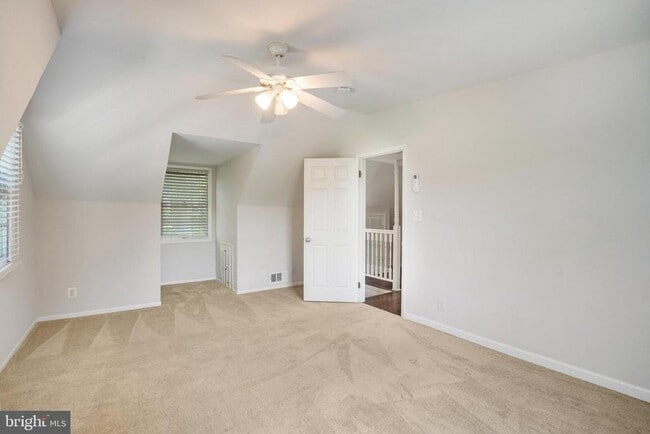 Building Photo - 740 Upland Pl