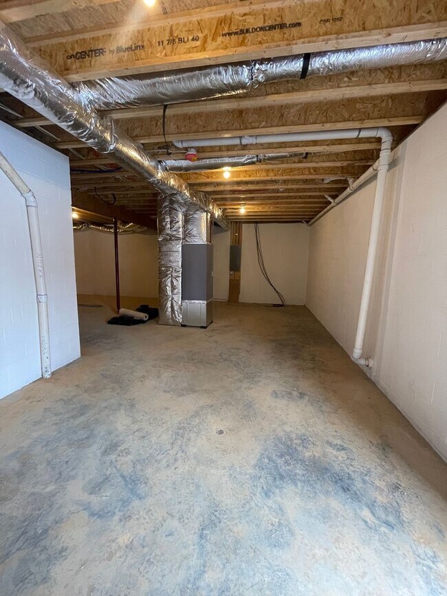 Building Photo - Like New Duplex for Rent