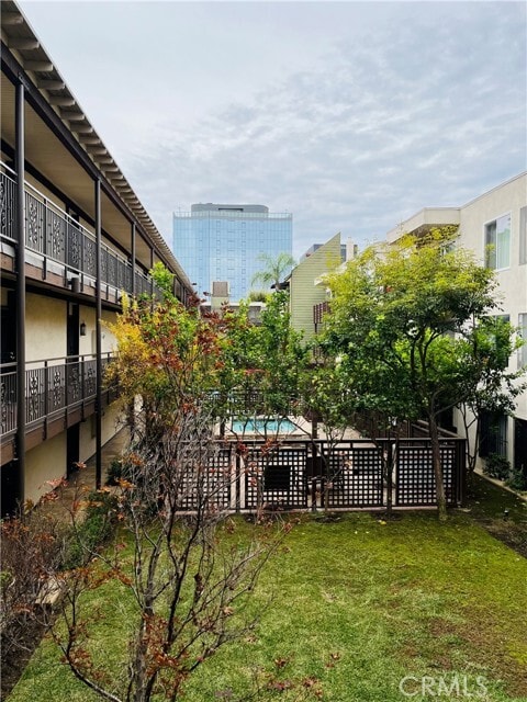 Building Photo - 525 S Ardmore Ave