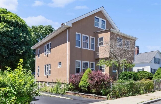 Primary Photo - 241 Beech St
