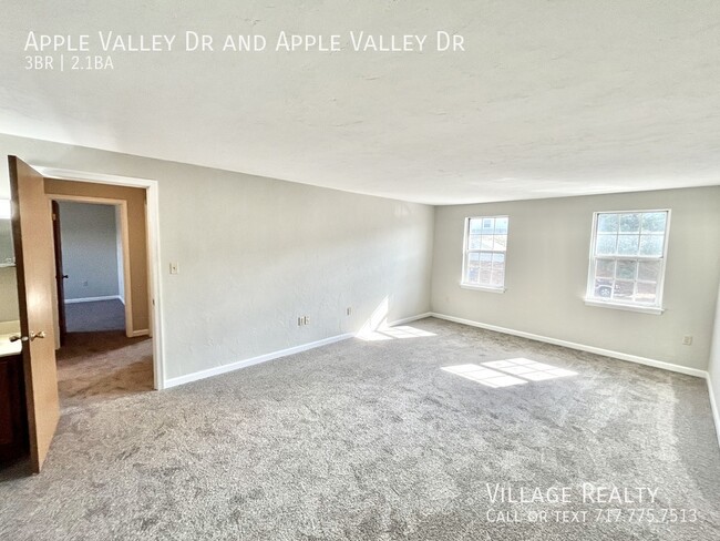 Building Photo - Extremely spacious 3-bed townhome in Dalla...