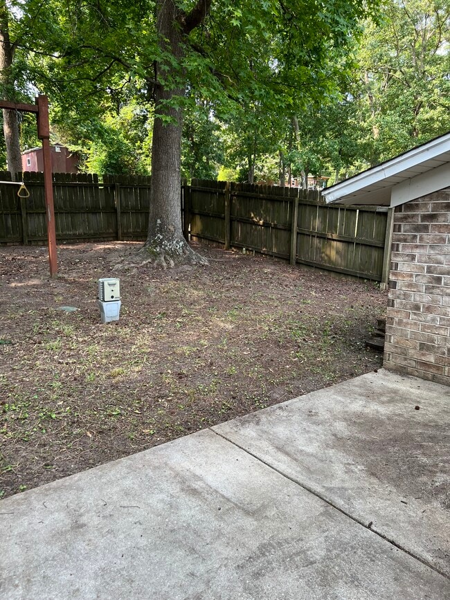 Building Photo - 1303 E Home Ave